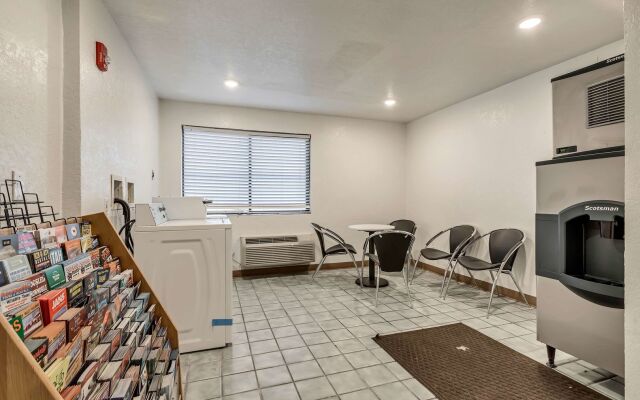 Motel 6 Ogden, UT- Downtown