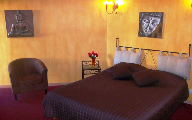 Hotel The Originals Aix-en-Provence Nord Le Village Provençal (ex Inte