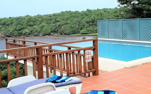 Two Bays Beach Villa Apartment and Studios
