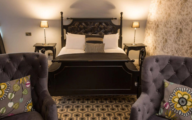 Anner Hotel
