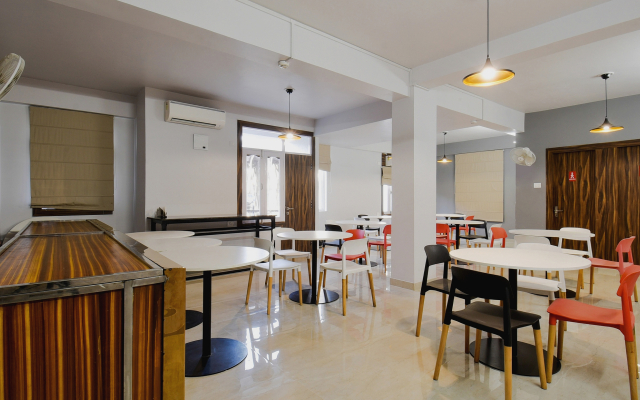 OYO 40963 Townhouse 404 Vidya Vihar