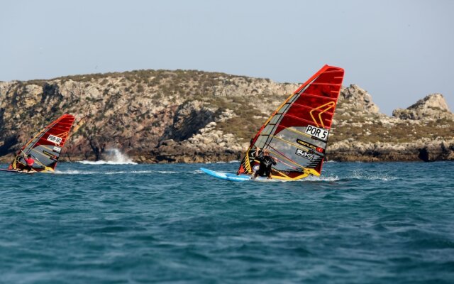 Sagres Sun Stay - Surf Camp & Hostel