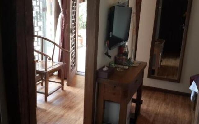 Lijiang Xianshe House