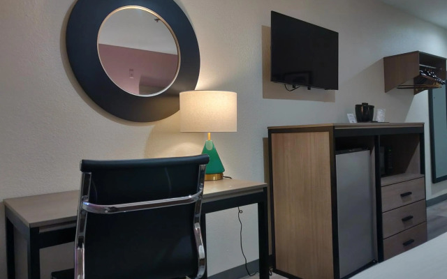 Arya Inn & Suites