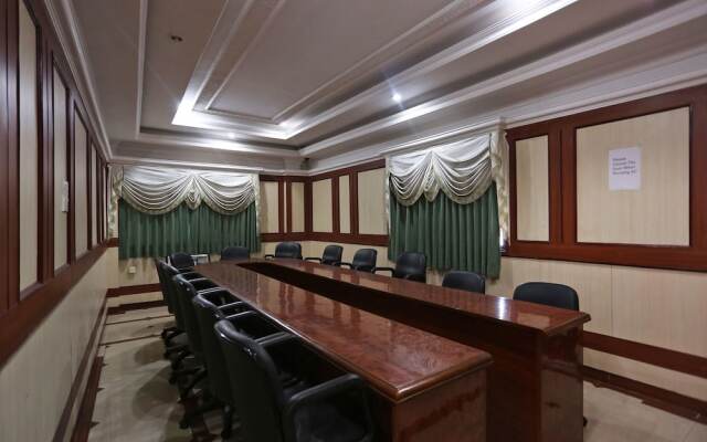 OYO 7786 Hotel Monsoon Palace