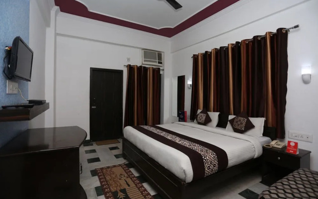 OYO 11539 Hotel Priya