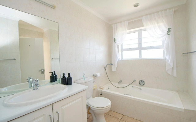 Thanda Vista - Bed and Breakfast