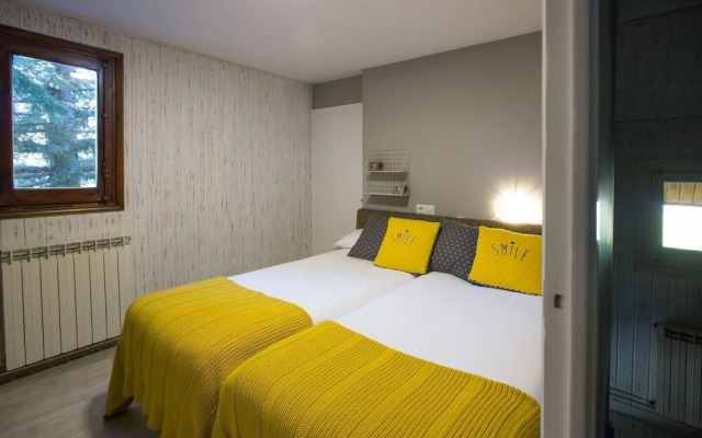 Fir by Keywii. 8 Paxs. Formigal