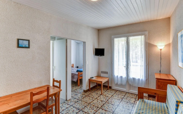 Gite in a Holiday Park With Swimming Pool