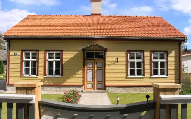 Allee Apartments