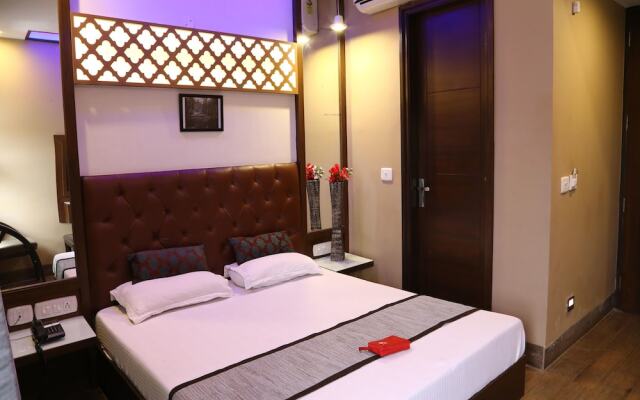 OYO 555 Hotel Mourya