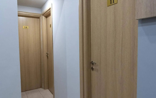 Elikon Hotel
