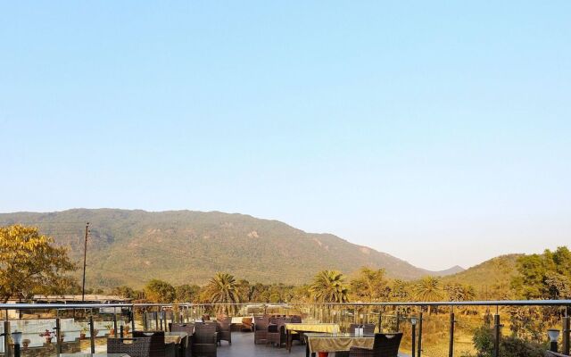 OYO 6315 Golden Leaf Resort
