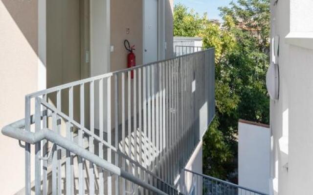 VIC & UNO City Charming Apart Plus Garage