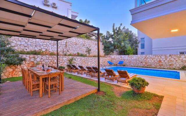 VILLA MYSTIC 5br/6bth Prvt Pool-Garden & Sea Views