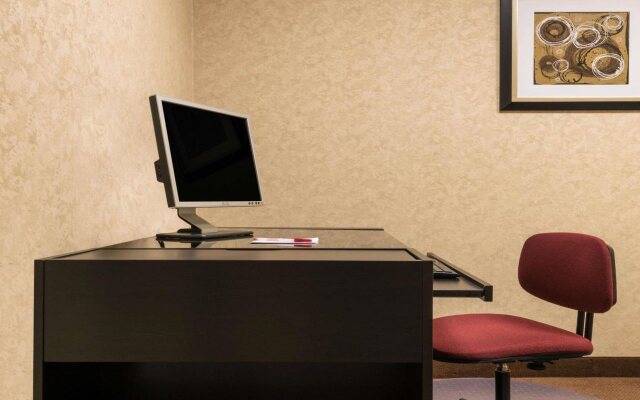 Ramada Hotel & Conference Center by Wyndham Paintsville