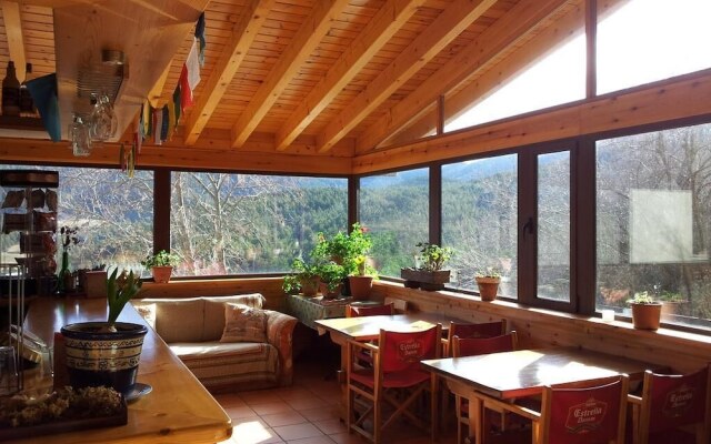 Hostal Xalet Refugi Pere Carné - Hostel