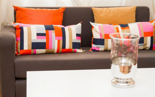 Delightful two bedroom Into Cathedral Square