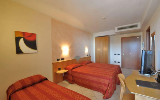 Planet Hotel