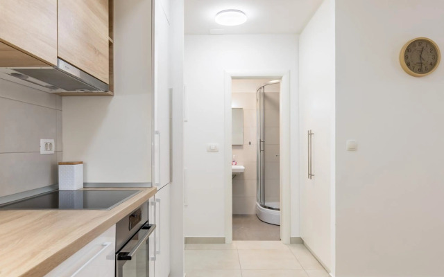 Apartment Diva, a nice condo with free parking