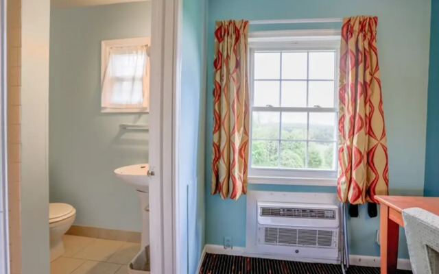 Relax Inn By OYO Natural Bridge I-81