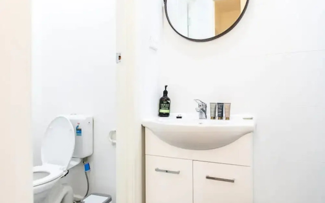 Cozy Brunswick East Home