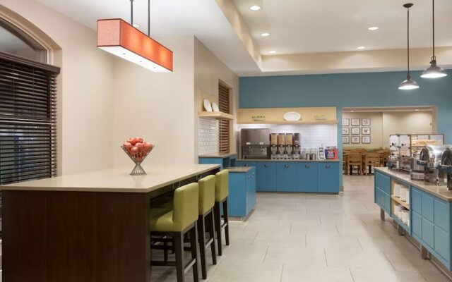 Country Inn & Suites by Radisson, Bloomington at Mall of America, MN