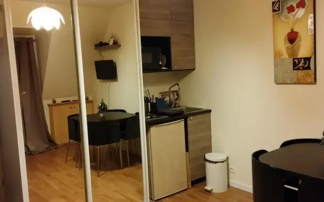 Thorigny Apartment