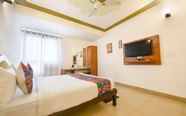 Fabhotel The Grand Ambrosia