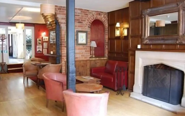 Saffron Suite And Kitchen