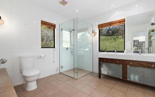 Tucker Beach Haven With Spa