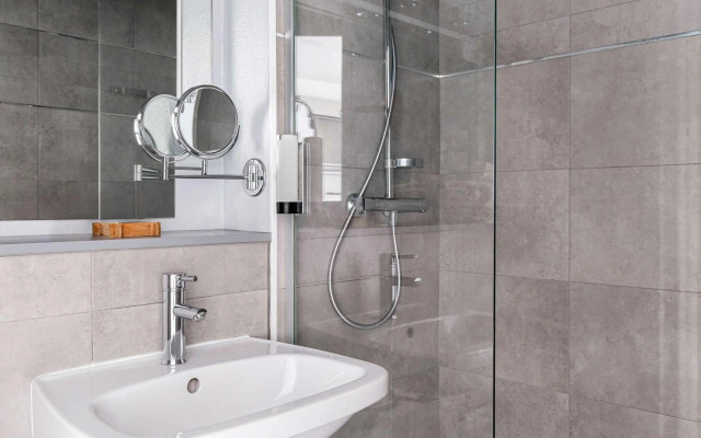 greet Hotel Massieux Lyon Nord