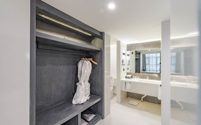 Rezen Sunbow Hotel