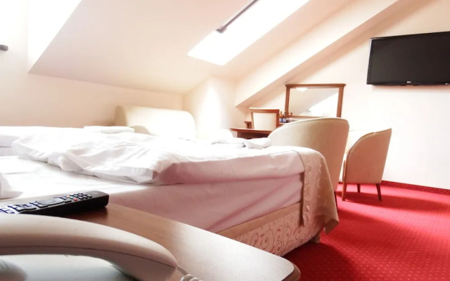 Hotel Rytwiany Nowy Dworek