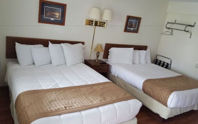 Budget Host Inn