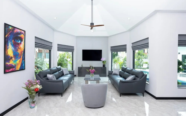 Villa Waree minutes to City and Beach