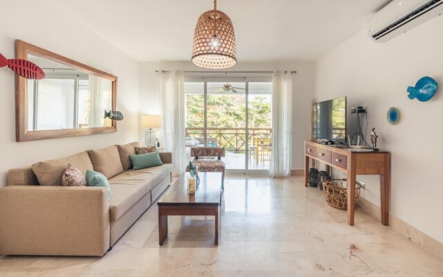 A few Steps to the Beach Enjoy This Joyful apt at Playa Dorada W Breakfast Included