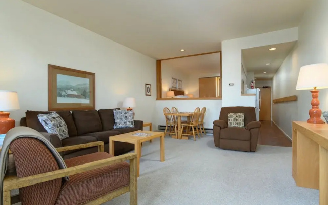 203 Village Gate 1 Bedroom Condo