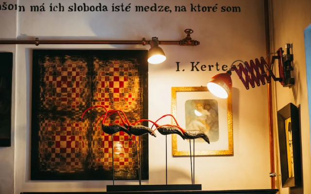 Divná Pani Luxury Gallery Rooms