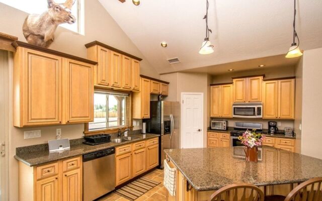 Silver Saddle Mountain Retreat