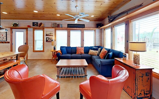 Station Street - 4 Br Townhouse