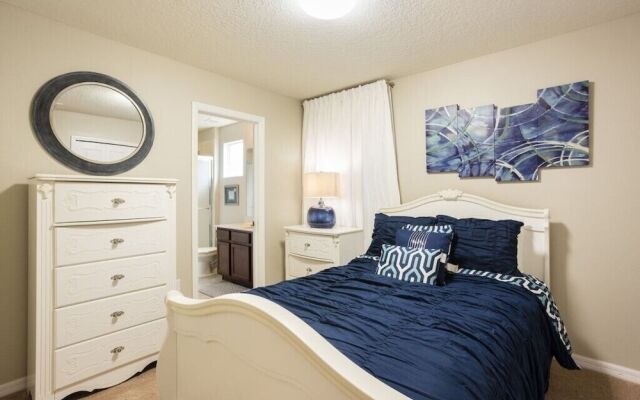 Amazing 6 Bedroom House