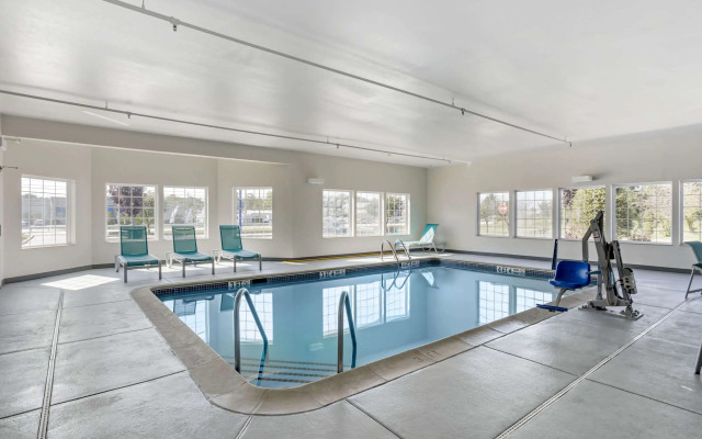 Comfort Inn & Suites Harrisburg-Hershey North