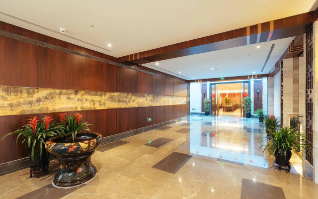 Redwall Hotel