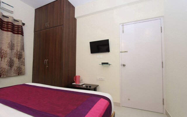 OYO 8474 Greenland Suites