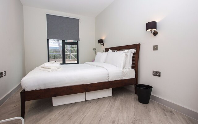 1 Bed Flat, 2 Minutes from Station