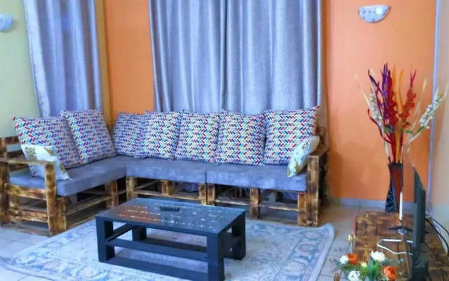 Lux Suites Mtwapa Holiday Home