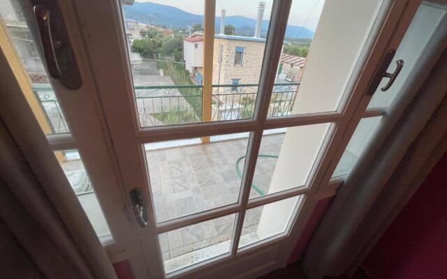 Efis guest house near Nafpaktos-Fully Equipped Home