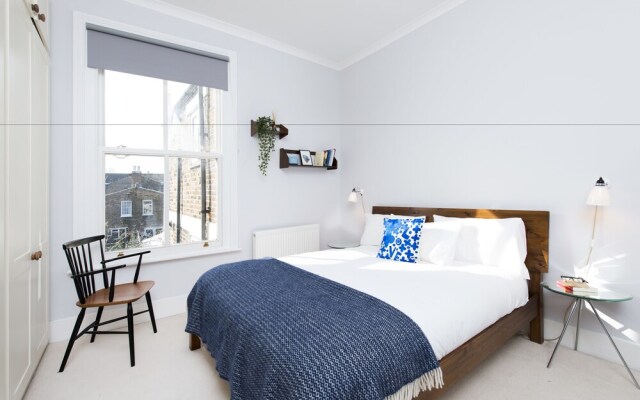 Stylish 2BR Apartment Near Hackney