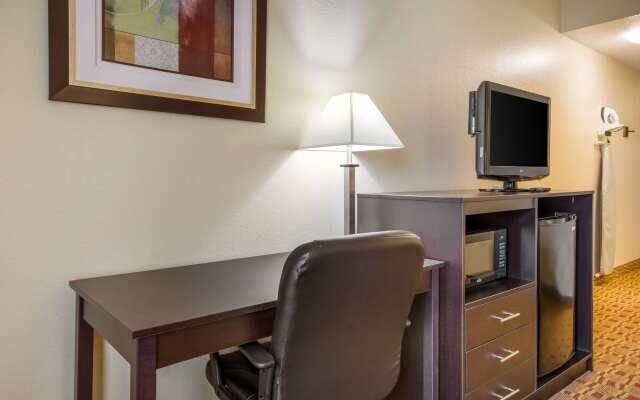 Quality Inn & Suites Sellersburg - Louisville Area